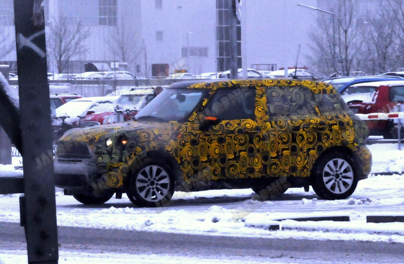 Illustration for article titled MINI Crossover: Little SUV Caught Braving Snowy Weather